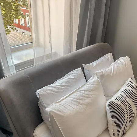 Modern 1br Flat - Great Location